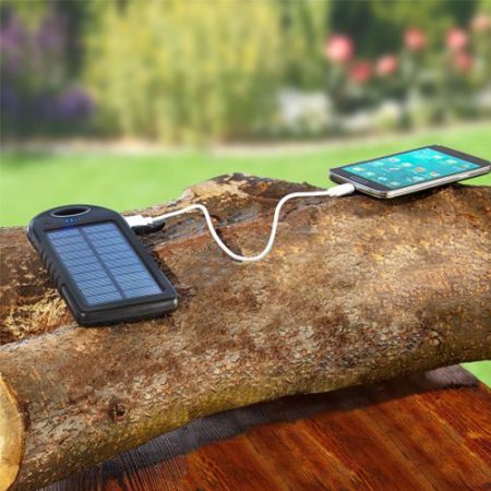 Solar Powerbank zum Aufladen vom Handy
