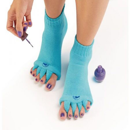 Pediküre Socken für warme Füsse beim Fußnägel Lackieren